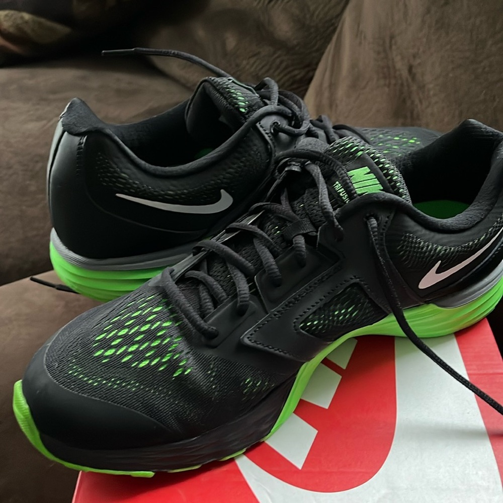 Nike Air Max Excee size 12